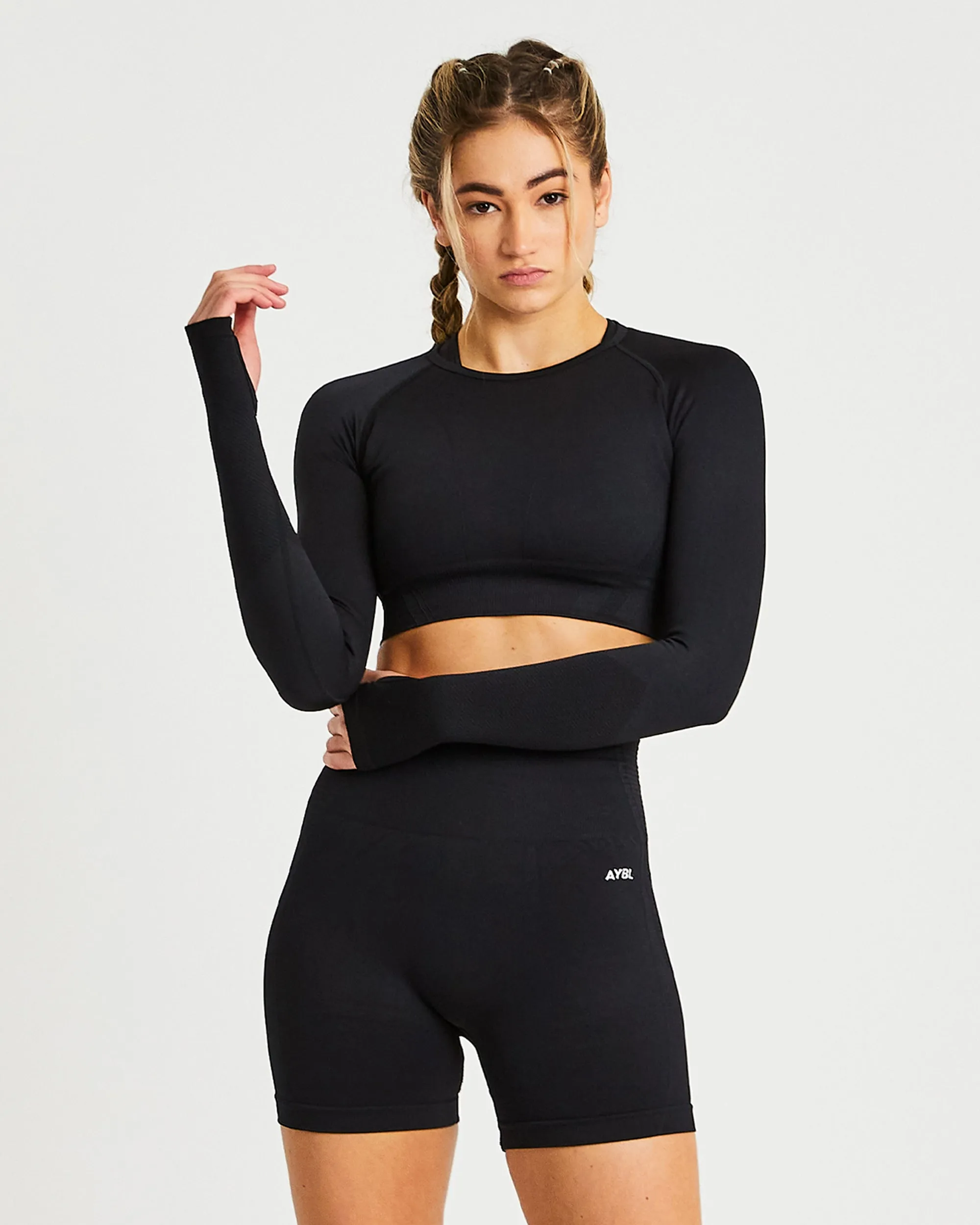 Balance V2 Seamless Long Sleeve Crop Top - Black