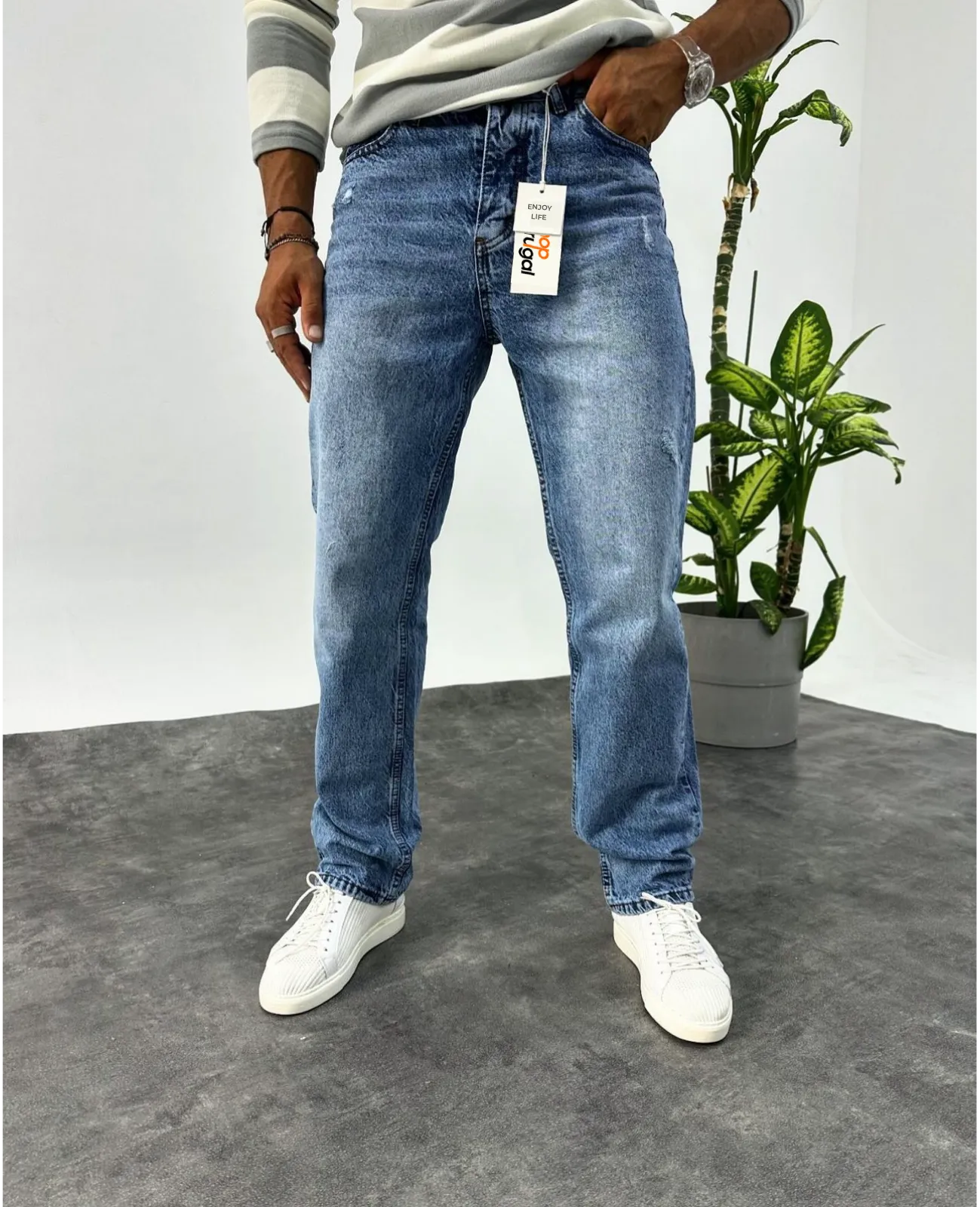 Carla Tone Wash Baggy Jeans