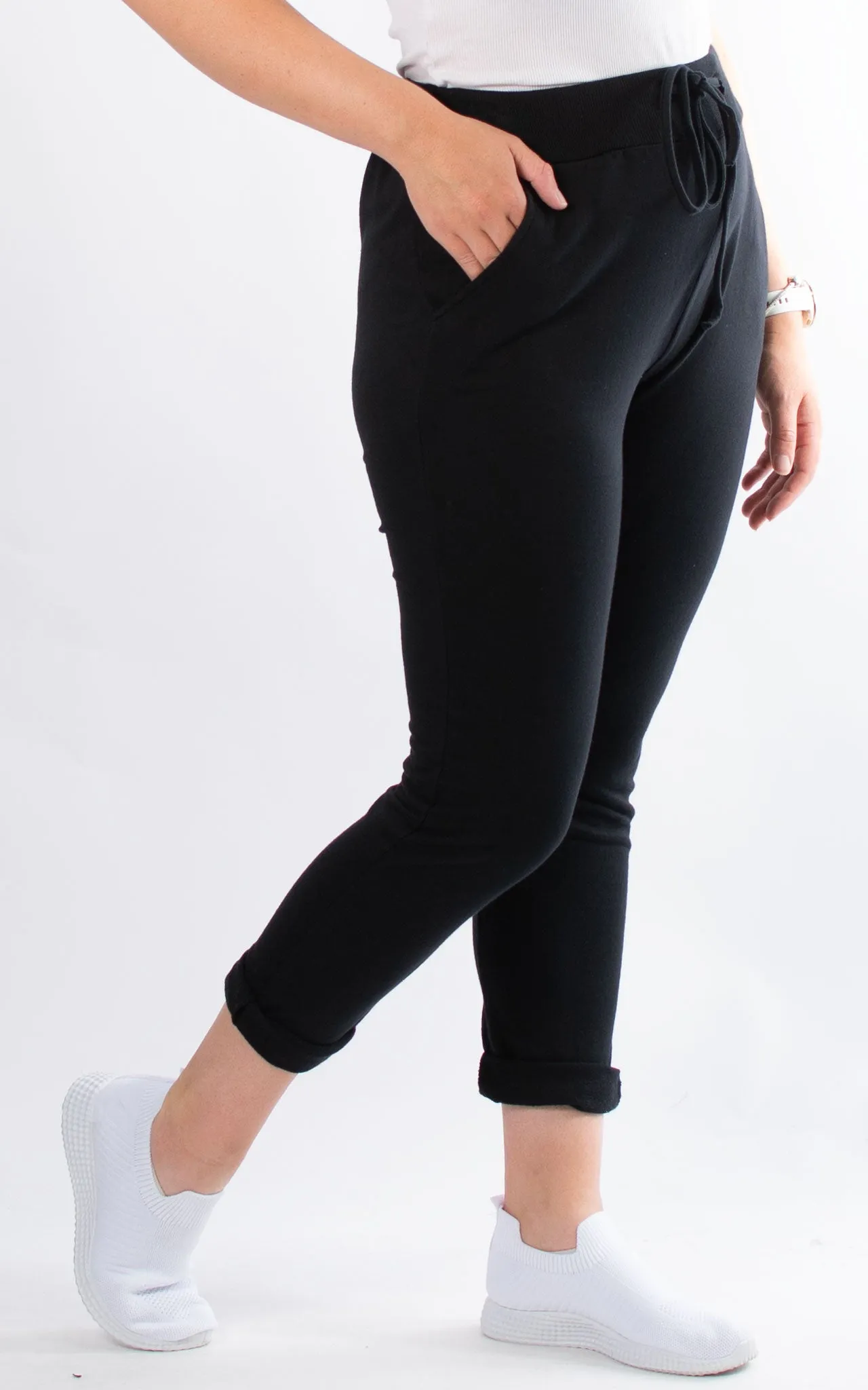 Nora Essential Jogger | Black