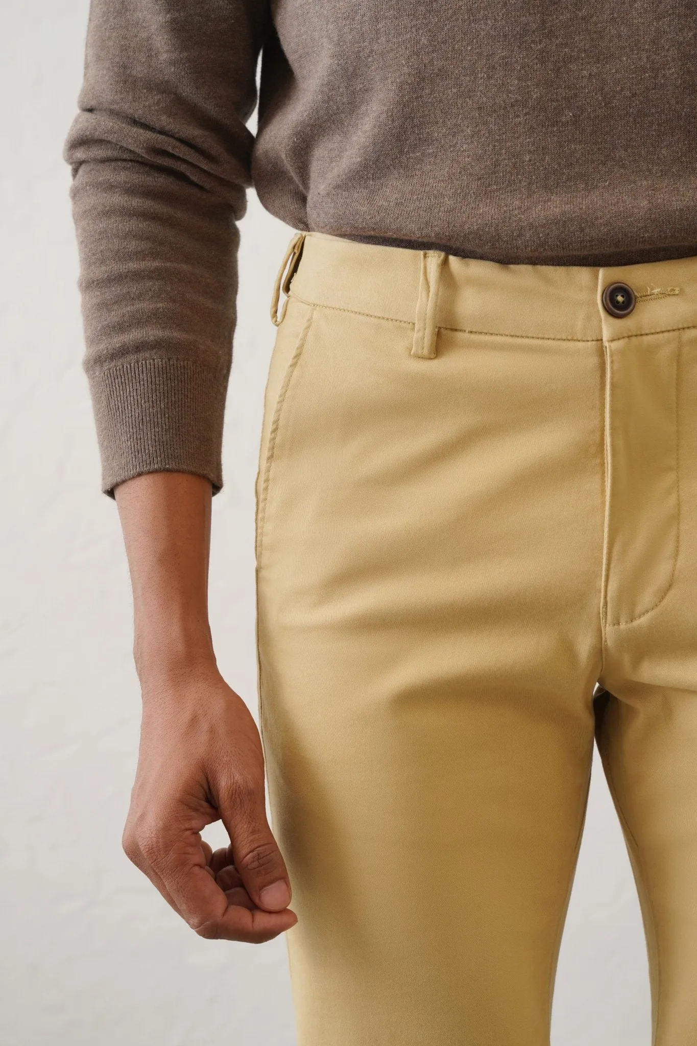 The Slim Fit Travel Chino - Khaki