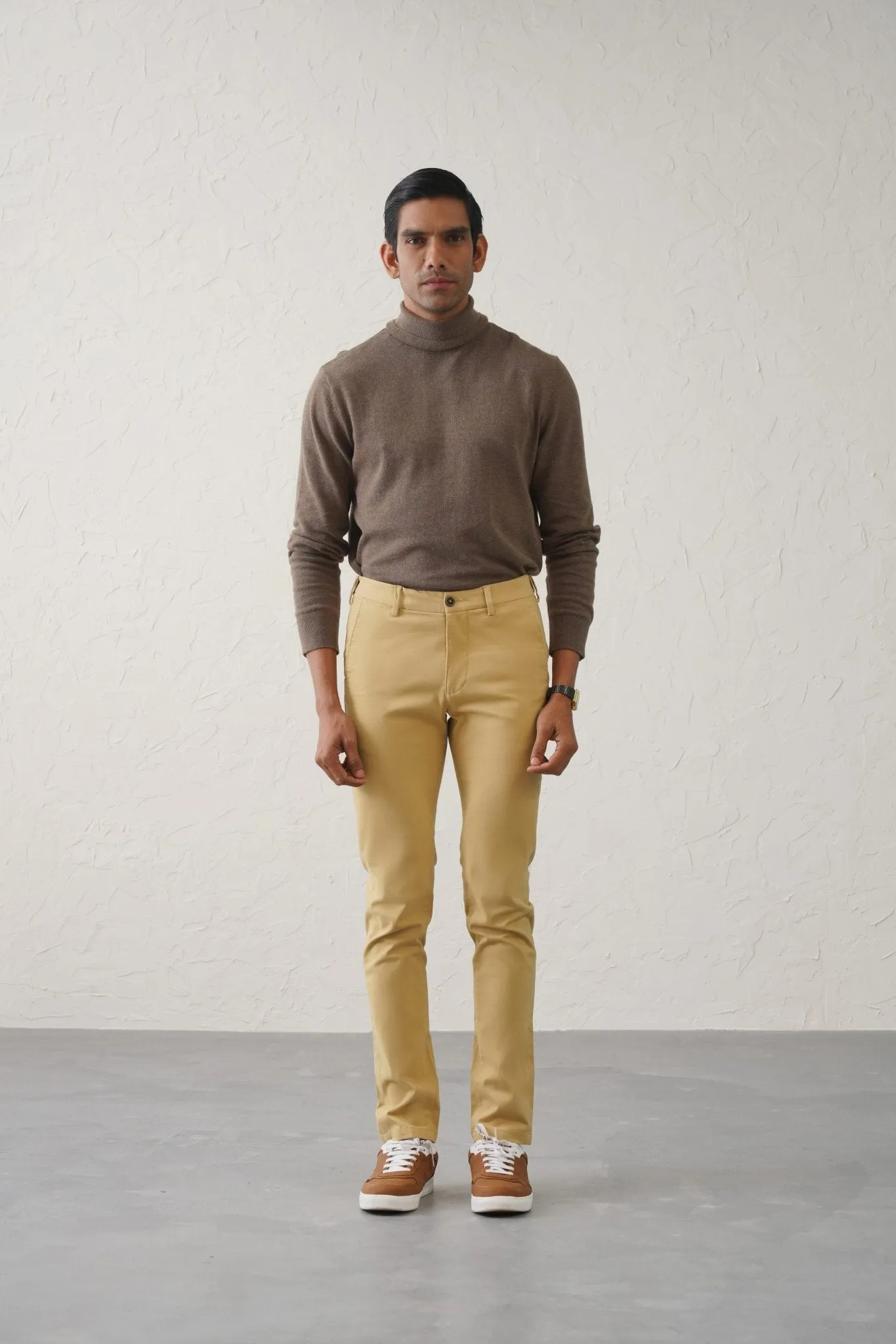 The Slim Fit Travel Chino - Khaki