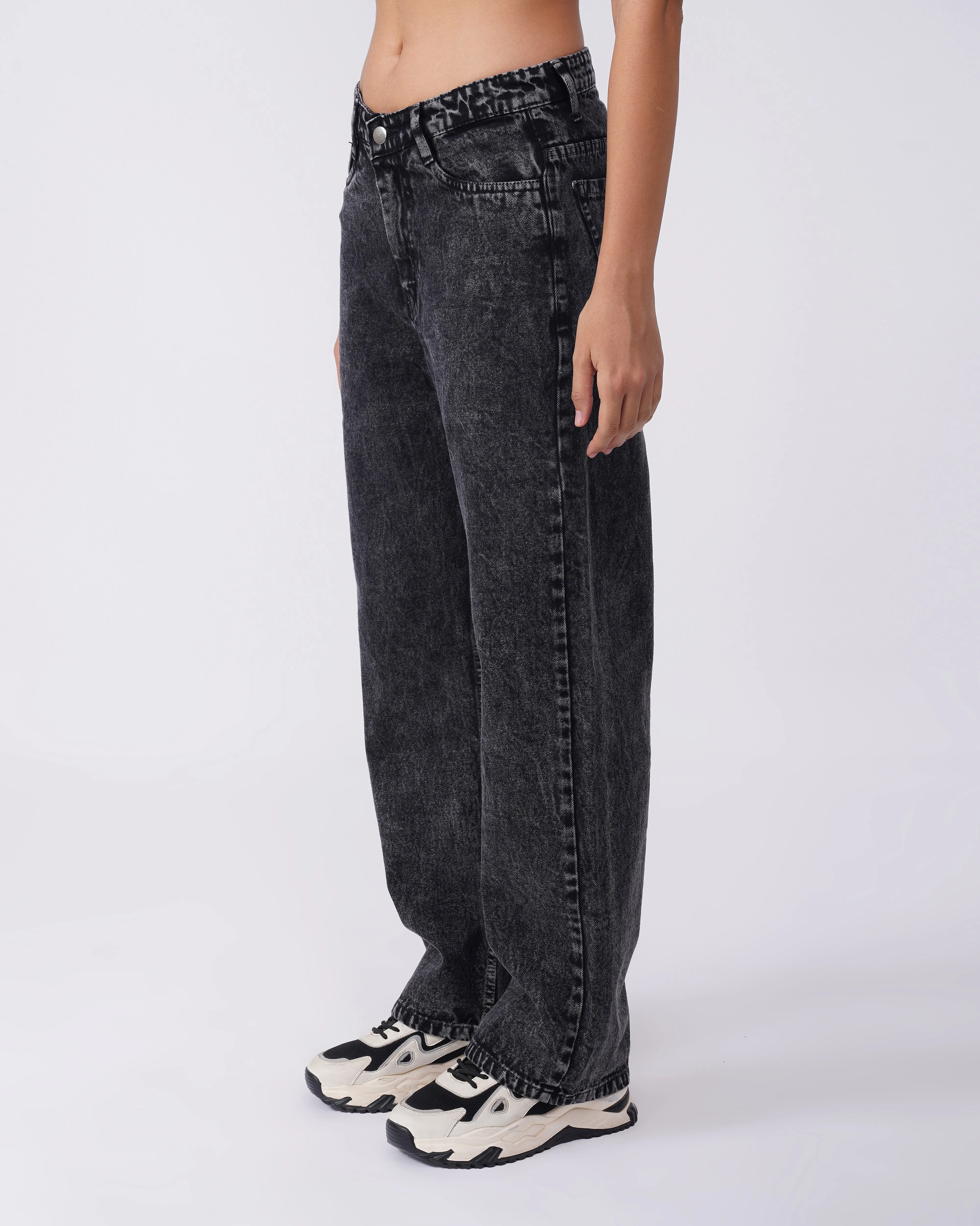 WASHED RELAXED FIT JEANS