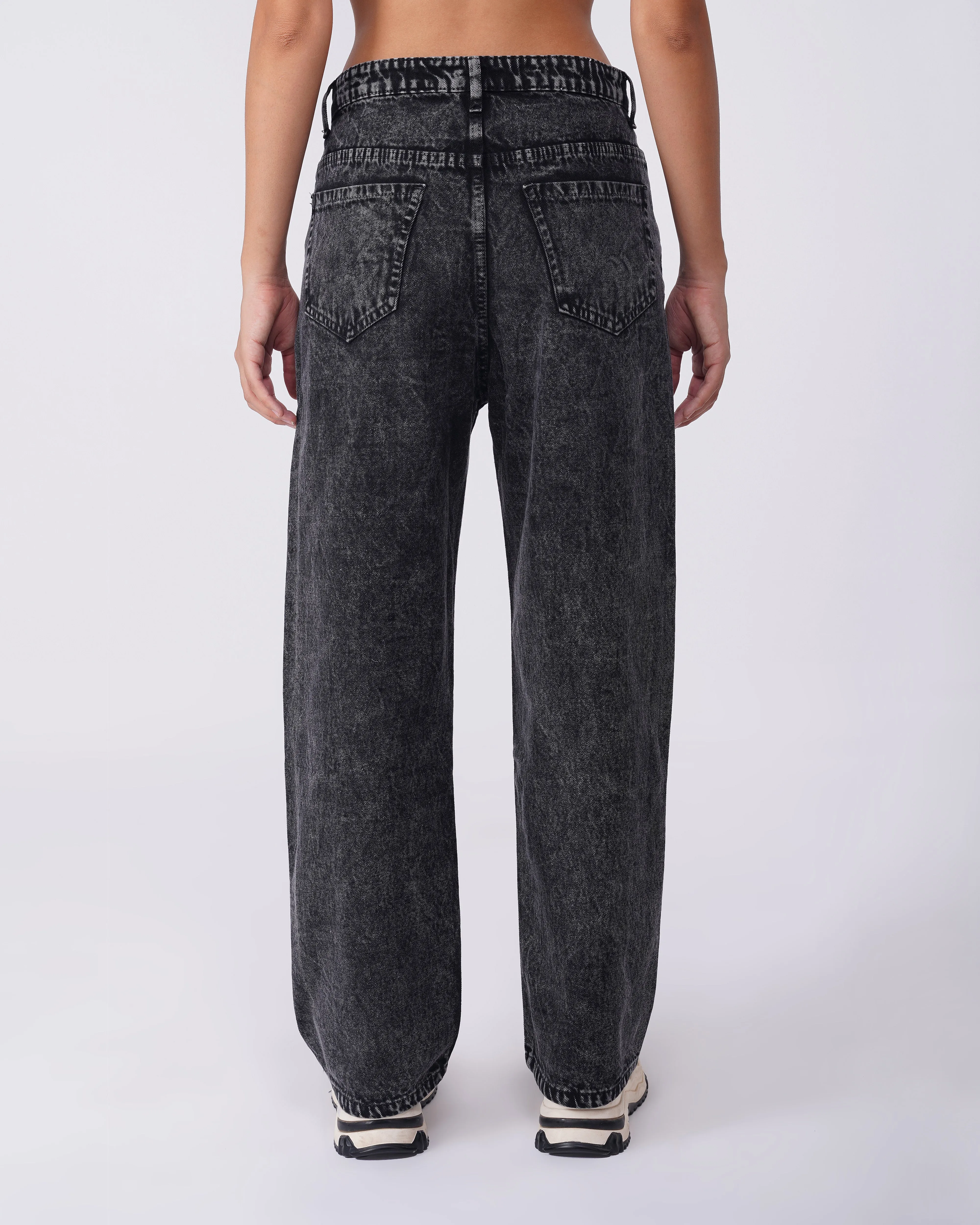 WASHED RELAXED FIT JEANS